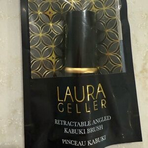 Laura Geller Retractable Angled Kabuki Brush